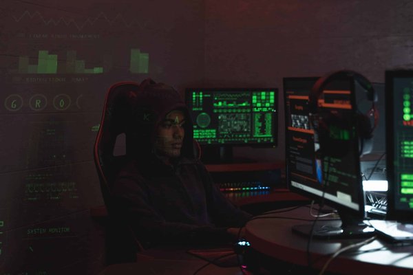 Quels sont les avantages de travailler dans le domaine du développement de logiciels éducatifs ?