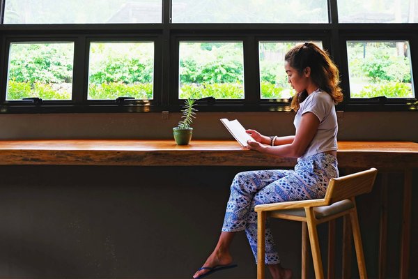 Comment créer un club de lecture féministe pour explorer les questions de genre et d'égalité ?